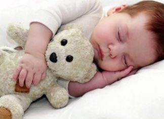 Почему так важно укладывать ребенка спать не позже 21:00