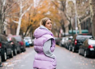 Спортивный шик: 8 стильных образов для женщин любого возраста