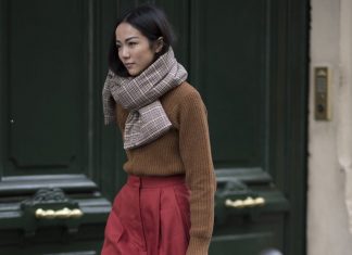 Утепляемся: 6 стильных идей, как носить шарф этой зимой