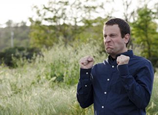 Надо срочно бежать: 10 признаков мужчины, который вас разрушает