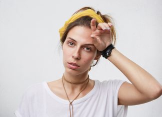 Как принцесса превращается в невзрачную ведьму в застиранном халате