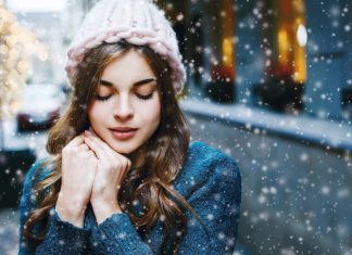 Идеально для зимы: 4 лёгких причёски, которые шапкой не испортишь