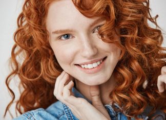 3 нюанса в мытье головы для тех, кто красит волосы