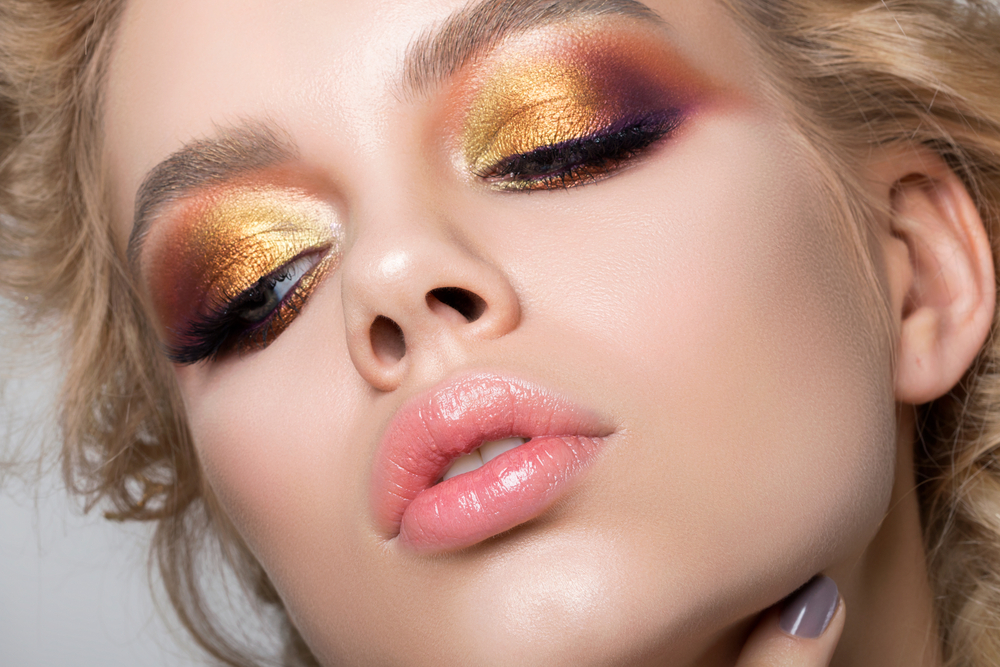 Bold Eye looks Colorful Eyeshadow Looks Blue Purple Green Orange Brown Pink Eyes
