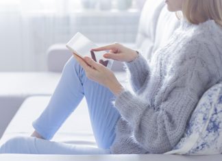 Роскошные женщины ведут себя именно так: 7 манер, которые стоит перенять