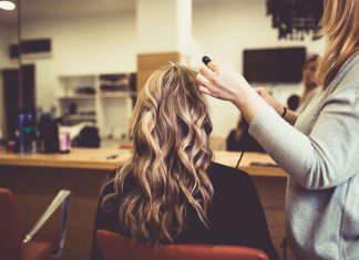 5 вещей, которые надо сказать своему парикмахеру, чтобы получить сногсшибательную прическу