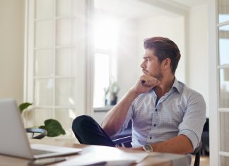 Когда мужчина делает эти 5 вещей, он просто пьет вашу кровь