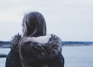 Мужество прекратить общение с матерью, которая разрушает вашу жизнь