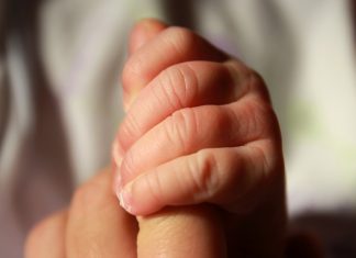 Эмоциональное наследие вашего ребенка по 5 типам мам, согласно психологу Стефану Поултеру