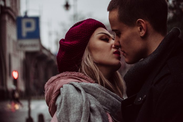photo-1517867108418-6f3b6c9999be