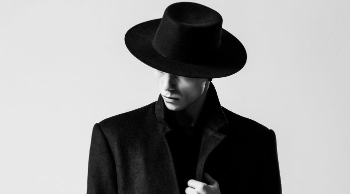 fashion-men-s-individuality-black-and-white-157675
