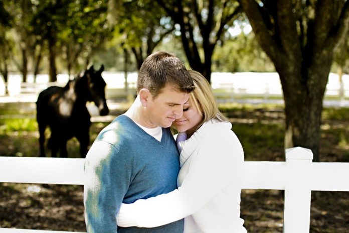 hug-663190_960_720