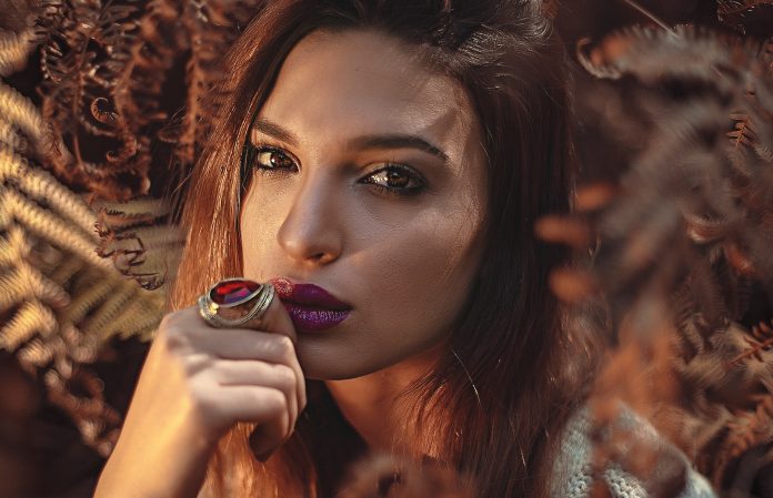 photo-1542570031-5915884ffb12