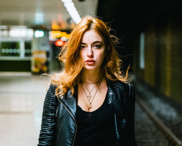 photo-1548102063-1a9a87212e98