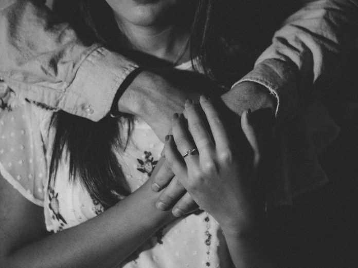photo-1516944081-9b3a28d40a7b