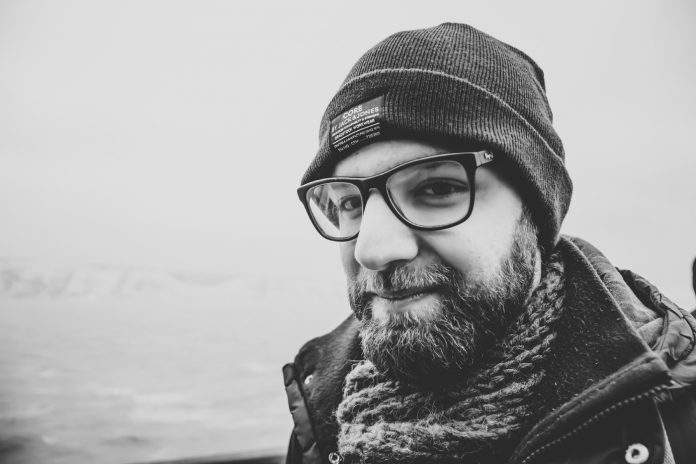 alexandre-debieve-_Qz82iNBGTU-unsplash сжал