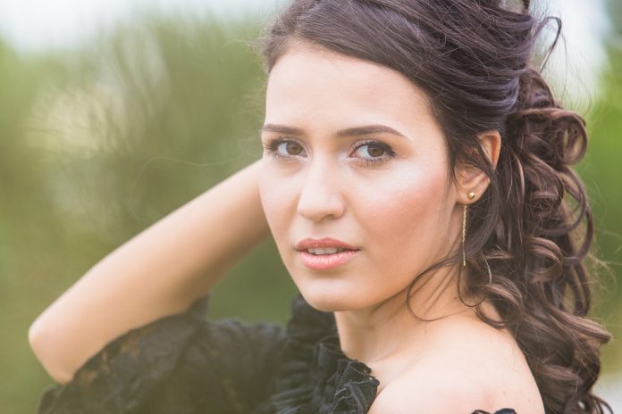 portrait-1130389_960_720
