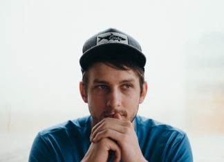 5 фраз, которыми проговаривается мужчина, что у него появилась другая