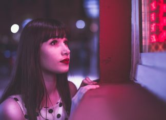 5 вещей, которыми женщина сразу приковывает к себе внимание мужчины