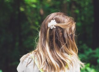 5 простых причесок, которые уберут несколько лет с вашего лица