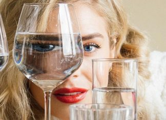 4 ошибки в питании, которые мешают женщине выглядеть естественно