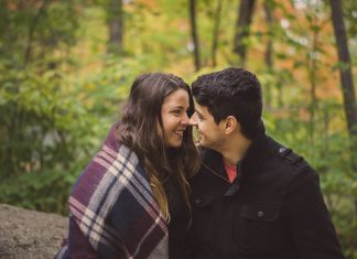 5 бесценных моментов в поведении женщины, из-за которых мужчина преклоняется перед ней