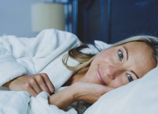 5 невинных удовольствий любимой женщины, которые ей стоит хранить за семью печатями от мужчины