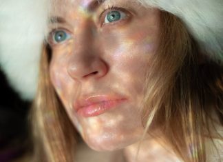 6 вещей, которые мужчины замечают в женщине, когда она хочет казаться лучше, чем есть