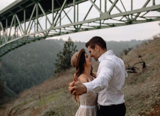 6 сигналов тела мужчины, по которым вы без слов поймете, что он влюблен в вас