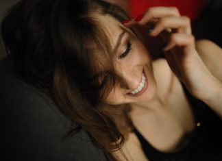 6 комплиментов одинокой женщины, которые могут возбудить любого мужчину