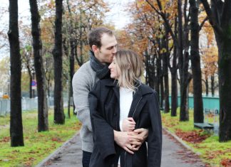 Как целуют мужчины, а как — женщины: 3 интересных различия