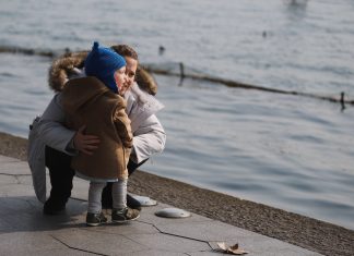 Хоть волком вой: 3 причины, почему мамы злятся на любимых детей