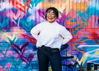 Держать язык за зубами: 4 удовольствия умной женщины, о которых ее мужчина не должен узнать