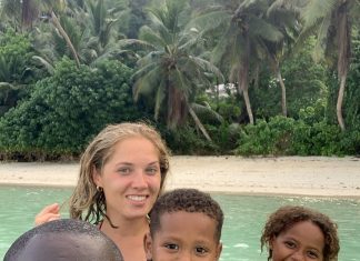 7 лет назад русская красавица уехала за мужем в Замбию. Как выглядят их африканские дети сегодня