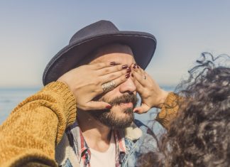 6 признаков женатого мужчины, на которого будут вешаться женщины вокруг