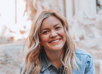 Возраст женщины, когда она устала быть удобной всем и живет в свое удовольствие