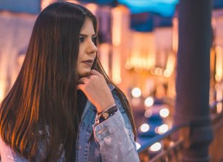 5 вещей в сумке, которые выдают бедную женщину