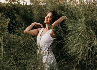 5 вещей в женщине, из-за которых мужчина ходит за ней по пятам