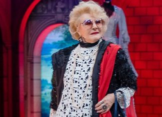 Ей 84, но одевается она лучше стилистов. Как на «Модном приговоре» переодели Светлану Дружинину