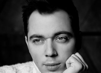 4 известных артиста, у родителей которых денег куры не клюют