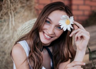 5 типов женщин, которые притягивают внимание мужчин без особых усилий