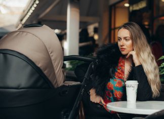 7 вещей в матерях, за которые их осуждает только нерожавшая женщина