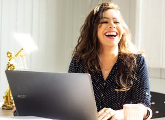 6 рабочих привычек, которыми вы ставите крест на своем карьерном росте