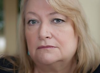 5 привычек женщины за 50, которые делают ее нелепой