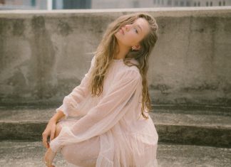 5 ситуаций, когда женщина с низкой самооценкой дает пользоваться собой