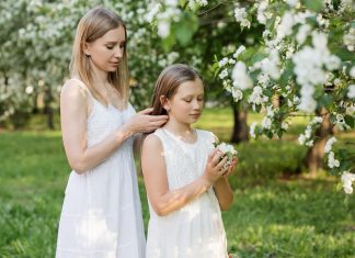 6 фраз, которые важно говорит дочери, даже если она выросла