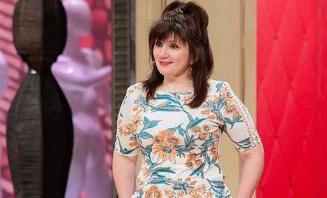 Стала моложе, чем когда пришла. «Модный приговор» избавил 47-летнюю маму от немодной одежды и прически