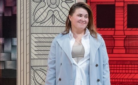 Ей 33, а нормальной одежды нет. Что сделали стилисты на «Модном приговоре»