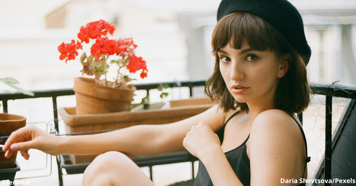 Какие 5 шикарных платьев носить, чтобы талия казалась узкой и изящной