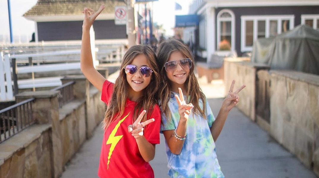 Им уже 10 лет. Как сегодня живут и выглядят самые красивые близняшки в мире